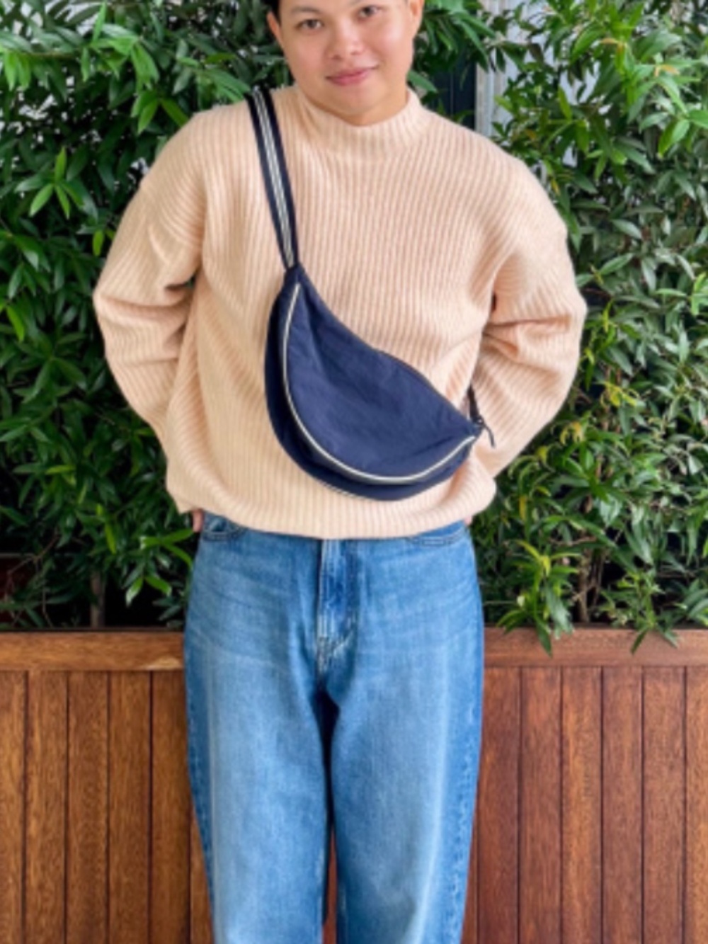 Uniqlo | Bag | Round Mini Shoulder Bag Striped Navy - Picture 6 of 9